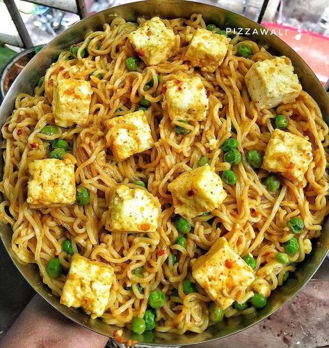 Indian Food Photography, Vegetarian Fast Food, Tastemade Recipes, Vegetarian Snacks Recipes, Tasty Recipes Videos, Delicacy Food, Desi Food, India Food, Food Goals