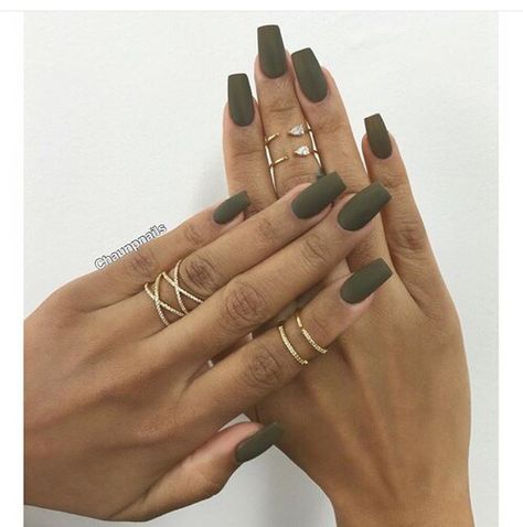 Army Green Coffin Acrylic Nails, Black Matte Nails On Brown Skin, Short Nail Designs Olive Green, Dark Green And Tan Nails, Army Green Dip Nails, Army Green Nail Ideas, Olive Matte Nails, Matte Hunter Green Nails, Army Green Fall Nails