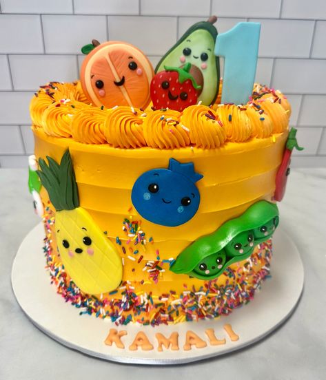 Hey Bear fruits! The best of friends 🤗 🍍🍊🥑🍓  #heybearcake #kupcakekitchen #wantcake #heybear #heybearsensory #cakeinspiration #birthdaycakeideas #birthdayideas #birthdaypartyideas #birthdayinspiration #birthdayideasforgirls #birthdayideasforboys #birthdayideasforkids #cakedesigner #customcakes #cakeforkids #cakeforchildren #cakelove #cutecakes #babycakes #santaclarita #santaclaritavalley Dancing Fruit 1st Birthday, Dancing Fruit Cake, Dancing Fruit Birthday Cake, Hey Bear Smash Cake, Hey Bear Sensory Birthday Cake, Hey Bear Birthday Cake, Hey Bear Cake, Dancing Fruit Birthday Party, Fruit Themed Cake