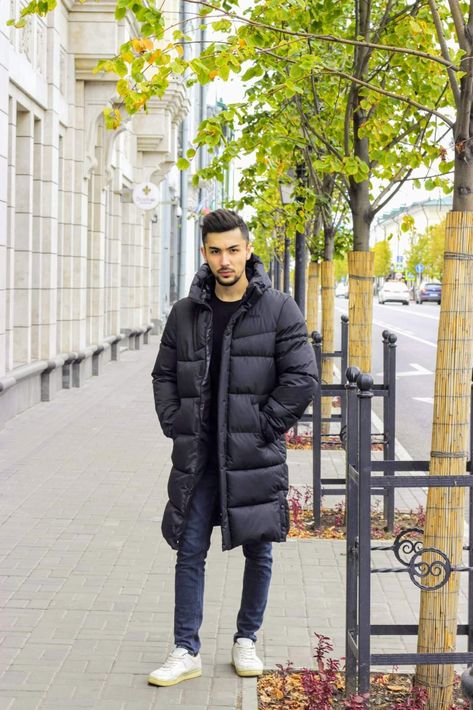 Long Puffer Jacket Outfit Men, Buffer Jacket Outfit, Beige Outfit Men, Red Outfit Men, Menswear Photoshoot, Mens Sport Coat Outfit, Buffer Jacket, Long Puffer Jacket Outfit, Puffer Jacket Outfit Men