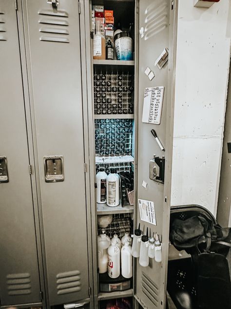 Locker shelves with white board Tall Locker Organization, School Locker Organization, Locker Shelves, Locker Mirror, Locker Organization, Locker Accessories, Desktop Drawers, Metal Lockers, School Lockers