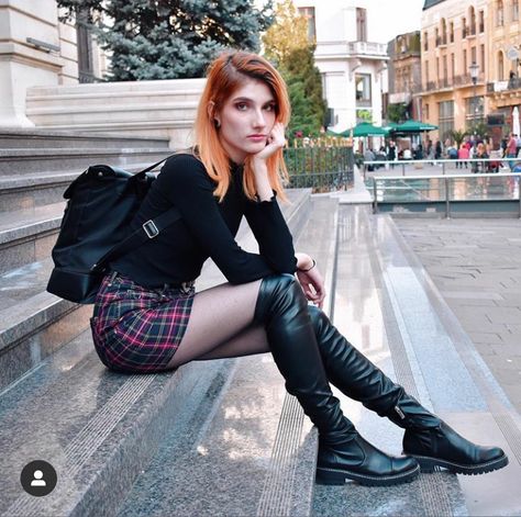 Grunge Goth, Goth Fashion, Skirt Outfits, Redheads, Pretty Woman, Cute Hairstyles, Youtubers, Trendy Fashion, Outfit Inspirations