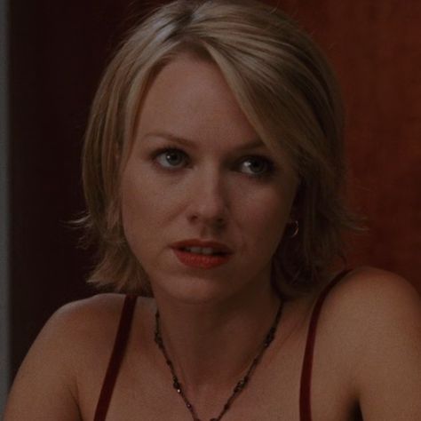 Naomi Watts in Mulholland Drive(2001) Mulholland Drive, British American, Naomi Watts, Look Alike, Drive, Celebrities, Beauty