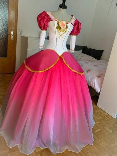 Barbie Dress Real Life, Outfits To Go See The Barbie Movie, Barbie Dress Costume, Barbie Cosplay Dress, Barbie Princess Dresses, Barbie Dresses In Real Life, Barbie Movie Inspired Outfits, Barbie Dresses Movie, Barbie Movie Dresses