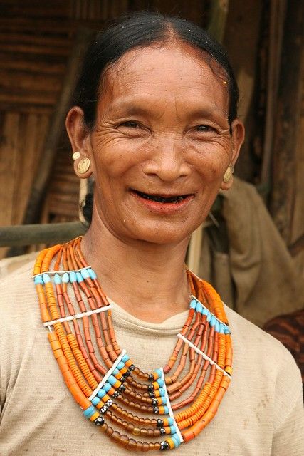 Konyak Tribe, Indian Hills, Multi Cultural, Arunachal Pradesh, Beaded Necklace Designs, Beading Ideas, Facial Features, Ancient Jewelry, South Asia