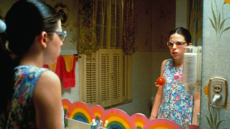 Welcome to the dollhouse / Todd Solondz Persona Ingmar Bergman, Todd Solondz, Welcome To The Dollhouse, Indie Films, 90s Movies, Cult Movies, Girl Guides, Movie List, Coming Of Age