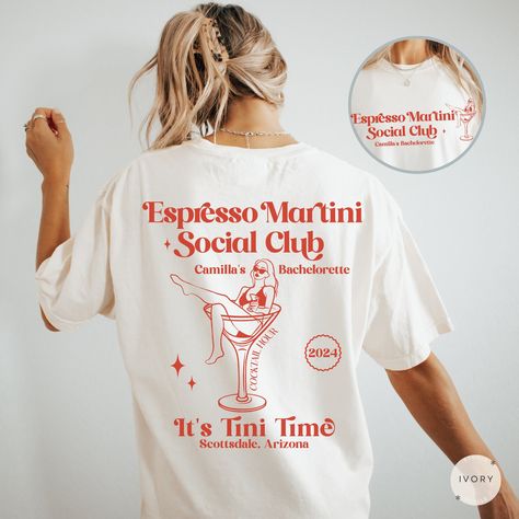 Embrace our Custom Espresso Martini Bachelorette shirt! This tee is perfect for anyone who loves cocktails or appreciates aesthetic shirts! Treat yourself or surprise a friend with this thoughtful gift!  👕 COMFORT COLORS 1717 T-SHIRT The Comfort Colors 1717 garment-dyed unisex t-shirt is made with medium fabric consisting of high quality, 100% ring-spun US cotton for long-lasting comfort. All shirts feature pre-shrunk cotton for size retention and a signature sewn-in twill label. 👕 SIZING & CA Tshirt Party Graphics, Cocktail Tshirt, Gin And Tonic Gifts, Expresso Martini, Walking Club, Bachelorette Tshirts, Dirty Martini, Club T Shirt, Aesthetic Shirts