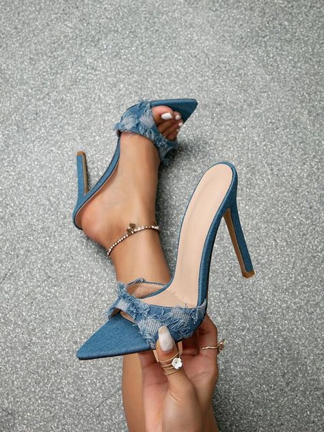 Denim Mules, Fancy Heels, Moda Denim, Denim Heels, Cute Shoes Heels, Shoes Heels Classy, Heels Classy, Fancy Shoes, Girly Shoes