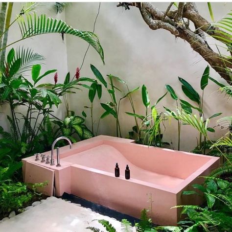 Slowdown Studio, Pink Bathtub, Pink Tub, Outdoor Bathtub, Outdoor Bath, Outdoor Bathrooms, Decor Minimalist, Bath Tub, Cheap Decor