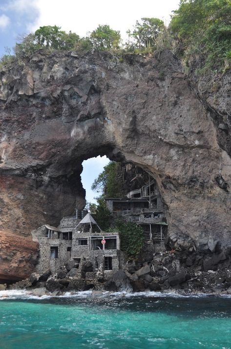 Paradise Lost at the Moonhole Mansion: An Abandoned Crusoe Dream St Vincent And The Grenadines, Bequia, Saint Vincent And The Grenadines, Messy Nessy Chic, Saint Vincent, St Vincent, Caribbean Travel, Abandoned Buildings, Caribbean Islands