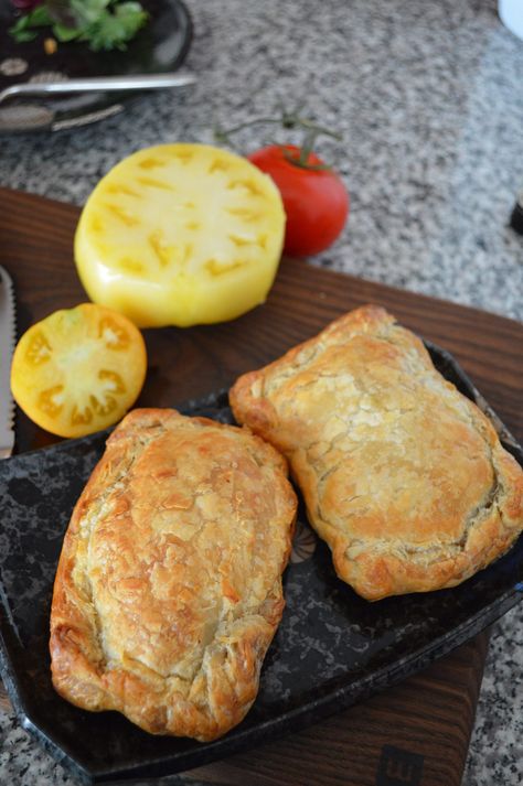 This Beef Pasties Recipe features savory Puff Pastry Meat Hand Pies. Makes delicious meat pies or handpies recipes with a flaky crust. Puff Pastry App, Meat Hand Pie Recipe, Meat Hand Pies, Best Panini Recipes, Beef Pasties, Beef Pie Recipe, Savory Puff Pastry, Hand Pies Savory, Pasties Recipes