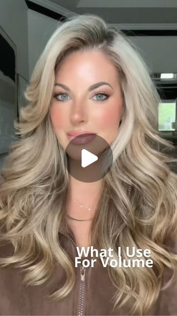 Curling Blonde Hair, How To Give Your Hair More Volume Roots, Curled Hairstyles Volume, Big Bombshell Curls, Volume Clips For Hair, How To Get Volume In Long Hair, How To Give Hair Volume On Top, Tease Hair For Volume, Lange Le Volume Brush Tutorial