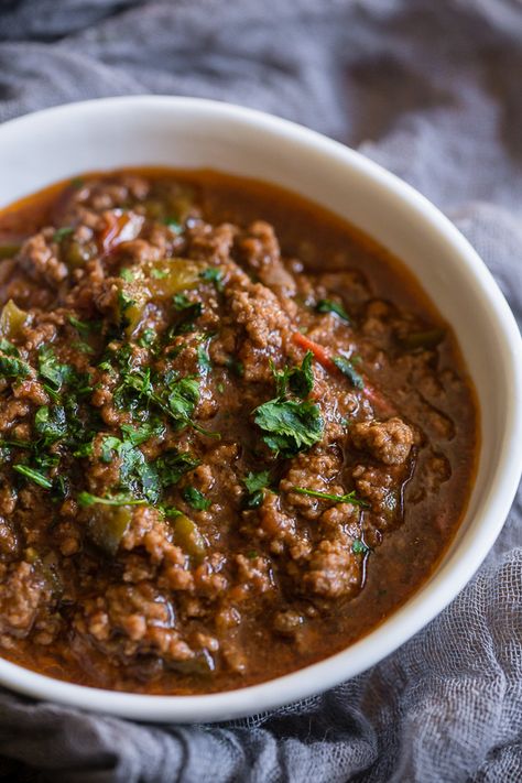 This ground pork Chinese chili is the perfect combination of Asian flavors and comforting chili. You'll love this twist to a classic cold weather dish. Packed full of flavors like ginger, hoisin, five-spice powder, beer and hot chili oil. This is going to be your new favorite way to make chili! Red Chili Pork Recipes, Red Chili Pork, Pork Roast Chili, Ground Pork Chili, Asian Chili Oil, Chinese Chili, Pork Chili, Ground Pork Recipes, Best Chinese Food