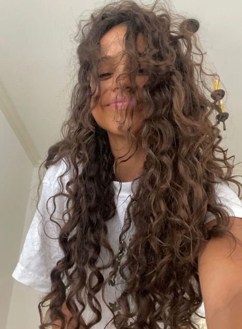 love & other words ✶ macy sorensen Curly Hair Inspiration, Curly Girl Hairstyles, Curly Hair With Bangs, Dream Hair, Long Curly Hair, Long Curly, Aesthetic Hair, Curly Hair Styles Naturally, Pretty Hairstyles