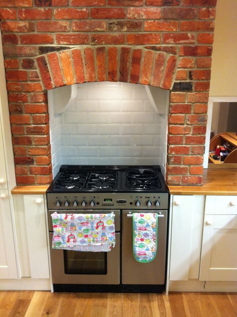 Cooker In Chimney, Monkton House, Cooker In Chimney Breast, Kitchen With Chimney, Small Cooker, Kitchen Brick, Kitchen Chimney, Kitchen Cooker, Range Cookers