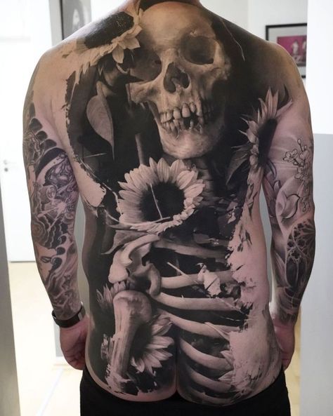 Full Back Tattoo For Men Design, Skull Back Piece Tattoo, Large Tattoo Designs, Skull Rose Tattoos, Octopus Tattoo Design, Realistic Tattoo Sleeve, Back Piece Tattoo, Black White Tattoos, Demon Tattoo