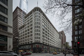 Sullivan Center _ Louis Sullivan _ Chicago _ 1899 _ Exteri… | Flickr Hans Poelzig, Louis Sullivan, Architects, Multi Story Building, Chicago, Exterior, Building, Tumblr, Twitter