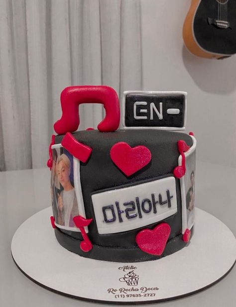 Enhypen Cake Design Ideas, Enhypen Themed Cake, Enhypen Themed Birthday Party, Kpop Themed Party, Enhypen Cake Design, Kpop Party Ideas, Enhypen Birthday Cake, Enhypen Cake Ideas, Kpop Birthday Party Ideas