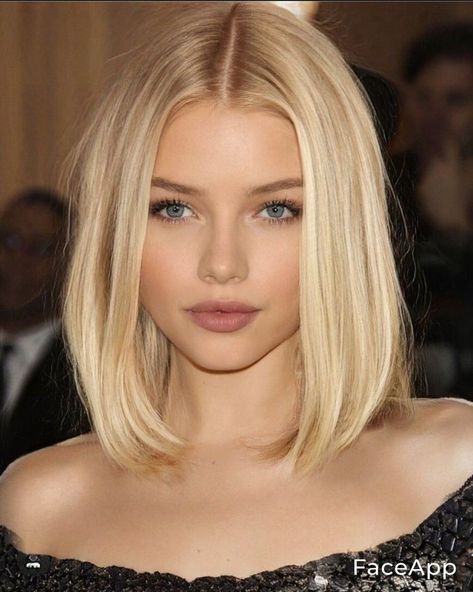 Liquid Bob Haircut, Short Blonde Hair Wedding, Short Beige Blonde Hair, Honey Blonde Hair Short, Lob Blonde Hair, Natural Blonde Bob, Blonde Medium Bob, Short Blonde Hair Aesthetic, Blonde Lob Haircut