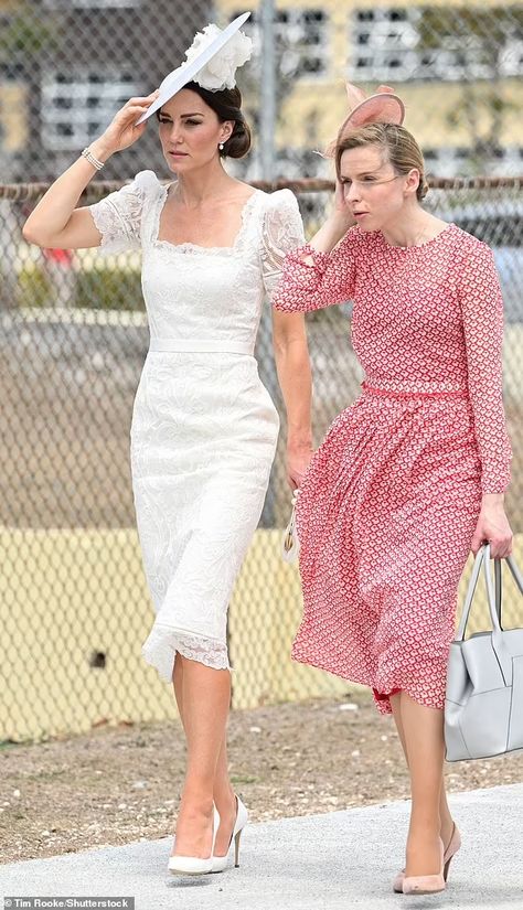 Kate Middleton White Outfit, Kate Middleton Tea Party, Royal Engagement Dress, Catherine Elizabeth Middleton The Queen, Elegant Winter Fashion, Royal Ascot Outfits Women, Kate Middleton Outfits Classy, Kate Middleton Wedding Guest, Kate Middleton 2022