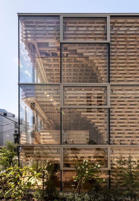 Gallery of AEAJ Green Terrace / Kengo Kuma & Associates - 2 Kengo Kuma Architecture, Green Terrace, Local Architecture, Kengo Kuma, Living Design, Terrace, Arch, Architecture, Building