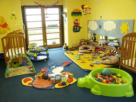 Infant Room Ideas, Daycare Room Ideas, Infant Room Daycare, Daycare Setup, Daycare Spaces, Home Daycare Ideas, Infant Daycare, Diy Bank, Daycare Rooms