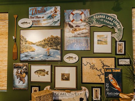 Lovely Lakehouse Essentials - Nell Hills Vintage Lakehouse Decor, Lake Cabin Ideas, Antique Lake House Decor, Lake House Aesthetic Interior, Retro Cabin Aesthetic, Vintage Lake House Aesthetic, Lake House Decorating, Retro Lake House, Fishing Lodge Decor Lake Cabins