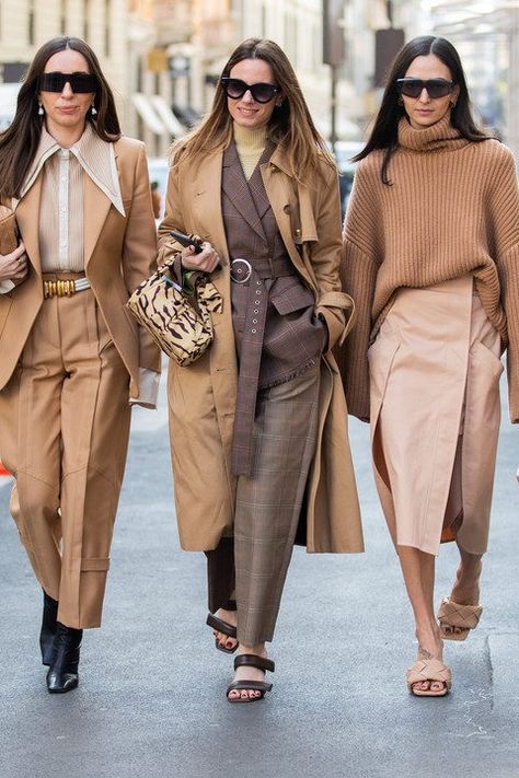 Wear neutral tones to turn heads. Whether it's for the digital crowd or brighter days ahead, you'll choose these pieces over and over. Neutral Tones Fashion, Look Office, Street Style Fall Outfits, Fashion Fail, Fashion Aesthetics, Street Style Inspiration, Fall Street Style, 가을 패션, Style Mistakes