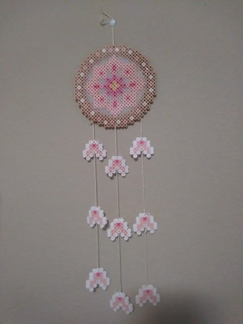 Hanging Perler Beads, Perler Bead Wall Hanging, Perler Beads Dream Catcher, Girly Perler Bead Patterns, Pink Perler Bead Patterns, Melt Beads Patterns, Hamma Beads Ideas, Melty Bead Patterns, Easy Perler Beads Ideas