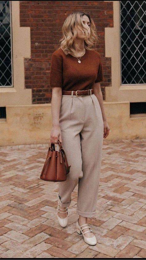 Light Academia Aesthetic Outfit Casual, Business Look Woman, Classy Outfits Work, Uk Outfit Women, Casual Romantic Outfit, Sofisticated Style, Sarah Mantelin, Romantic Fashion Style, Casual Romantic Style