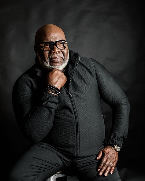 T.D. Jakes on Twitter: "You would never discover what else you were if you stayed in one place.… " Passionate Person, I Believe In God, Td Jakes, I M Scared, Dad Bod, Son Of God, Believe In God, Black Man, The Word Of God