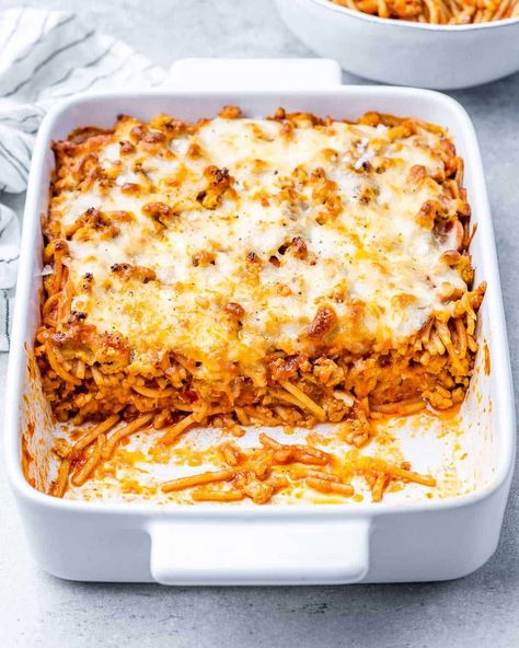 Tasty Million Dollar Spaghetti - Healthy Fitness Meals Million Dollar Spaghetti Recipe, Spaghetti Casserole Recipe, Healthy Spaghetti, Million Dollar Spaghetti, Fitness Meals, Whole Wheat Spaghetti, Spaghetti Casserole, Healthy Fitness Meals, Spaghetti Recipe