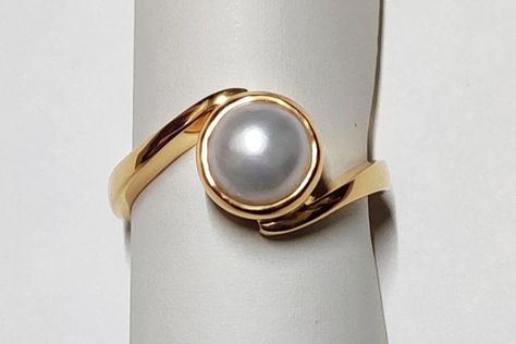 Muthyam Rings Gold For Women, Gold Pearl Ring Design For Women, Pearl Ring Designs Unique Gold, Pearl Gold Rings For Women, Moti Ring Design For Women, Muthyam Rings Gold, Pearl Rings In Gold For Women, Moti Ring Design, Gold Ring Design For Women Indian Simple