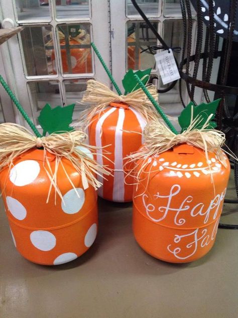 Alice & Jay polka dotted propane tank pumpkin Propane Tank Art, Propane Tanks, Tank Art, Door Stoppers, Helium Tank, Lp Tank, Ceramic Door Knobs, Buried Treasure, Rustic Crafts