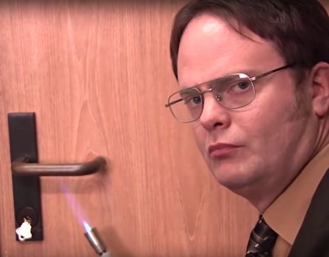 Someone Recut 'The Office' Fire Drill Scene As A Horror, And It's Frightening | HuffPost Dwight Schrute Icon, The Office Fire Drill, The Office Scenes, The Office Mood, The Office Icons, The Office Aesthetic, The Office Memes, The Office Dwight, The Office Show