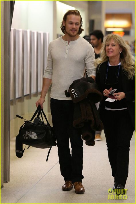 Outlander's Sam Heughan Flies Out of Town Looking Swoon-Worthy! | outlanders sam heughan heads out of town 07 - Photo Sam Heughan Wife, Sam Hueghan, James Fraser Outlander, Diana Gabaldon Outlander Series, Diana Gabaldon Outlander, Sam & Cat, James Alexander, Latest Obsession, Jamie Fraser Outlander