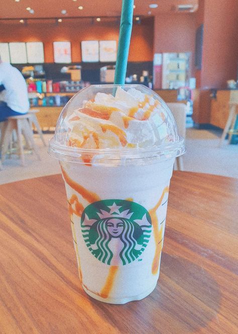 Food drinks milkshake Starbucks Starbucks Milkshake, Kids Menu, Starbucks Hot, Hot Coffee, Coffee Cups, New Baby Products, Drinks, Coffee