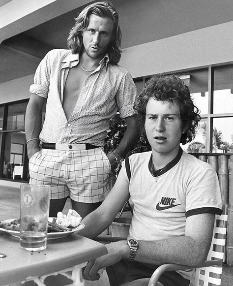 Mode Tennis, 1970s Men, Vintage Foto's, Tennis Photos, John Mcenroe, Tennis Legends, Bjorn Borg, Vintage Tennis, Tennis Fashion