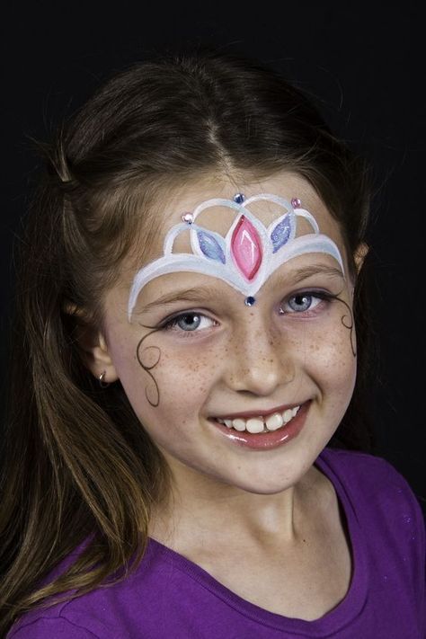 Crown Pearl Princess Face Painting. Kids Face Painting Easy, Easy Face Painting Designs, Princess Face Painting, Mask Face Paint, Animal Face Paintings, Pearl Princess, Girl Face Painting, Face Painting Tutorials, Princess Face