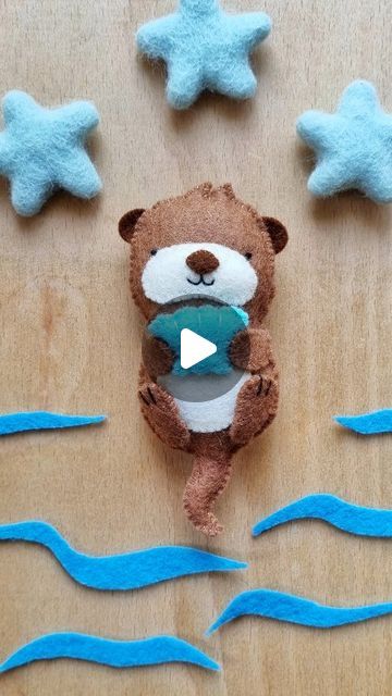 Anabella Cahwje - Baby decor & sewing tutorials on Instagram: "❤️🦦Sea otter pattern is here!!
This free pattern took me a few trial and errors, but I've finally finished it! 

💙 Thank you so much for taking part on this process, helping me choose the next design. Otter was the most voted little friend and Seashell was the most voted accesorry🐚
🌊I hope you had fun participating through my stories and that you like the results! 

What do you think? Let me know in the comments 👇🏼😊

I'm currently working on the version of this little friend holding an otter pup and one holding hands with a partner! so stay tuned as I will release it next week. 

🌊I'm also working on a new set which will include many (many!) sea creatures. So excited! 😀

☕If you like my work and would like to support m Kawaii Otter, Felt Patterns Free, Otter Pattern, Sewing Clips, Otter Pup, Felt Crafts Diy, Felt Ornament, Felt Sheets, Felt Pattern