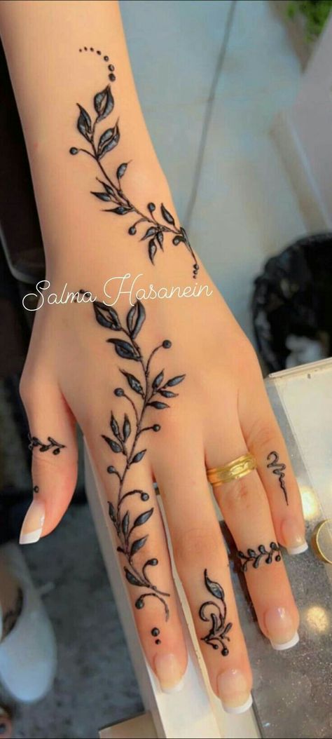 One Line Mehendi Design Front Hand, Simple Inai Design, Henna Tattoo Flower Designs, Cherry Blossom Hand Tattoos For Women, Simple Henna Designs Flower, Inside Of Hand Henna, Modern Mehndi Designs For Fingers, Simple Flower Henna Designs, Colored Hand Tattoos