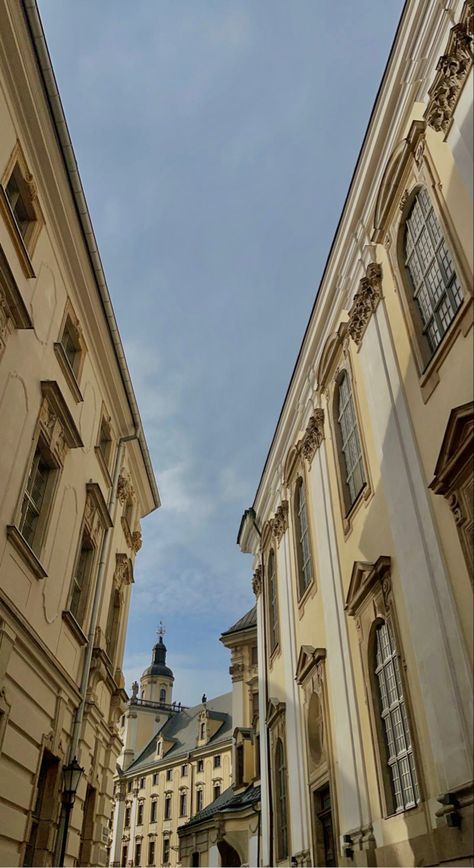 Study Psychology, Poland Aesthetic, Aesthetic Buildings, Wroclaw Poland, Wroclaw, European Travel, Warsaw, Dream Life, Poland