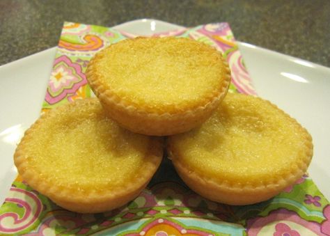 Mini Chess Pies | Pinky's Pantry Mini Chess Pies, Desert Pies, Chess Pies, Mini Muffin Tin Recipes, Dolly Party, Small Pies, Chess Cake, Mini Tart Recipes, Chess Pie Recipe