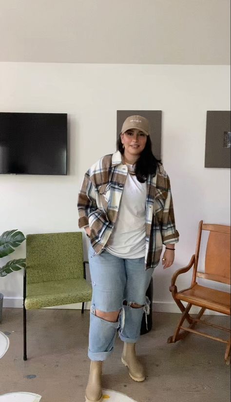 Flannel lesbians 
Masc lesbian style 
Plus size lesbian 
Plus size fashion 
Queer fashion Lesbian Outfits Formal, Masc Lesbian Outfits Formal, Plus Size Lesbian Fashion, Lesbian Outfits Summer, Plus Size Androgynous Fashion, Plus Size Flannel Outfits, Masc Lesbian Style, Plus Size Tomboy Fashion, Lesbian Fashion Tomboy