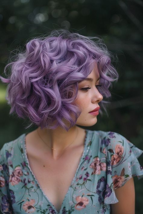 Lavender Hair Ideas, Bob Hair Color, Lilac Hair, Photographie Portrait Inspiration, Lavender Hair, Hair Brained, Haircut And Color, Penteado Cabelo Curto, Hair Inspiration Color