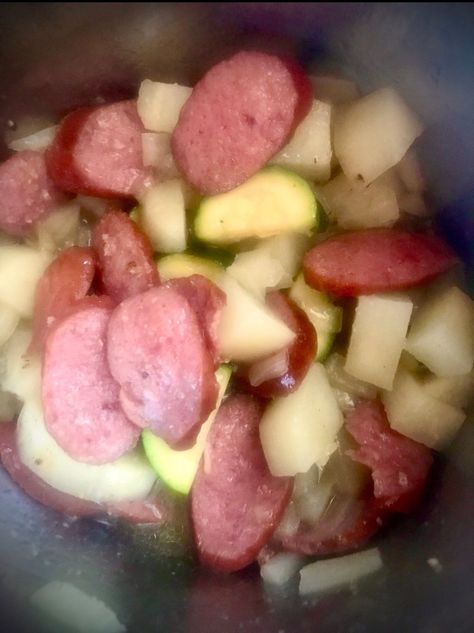 Electric Lunchbox #44: Sausage, Potatoes, and Zucchini Sausage Types, Itaki Recipes, Potatoes And Zucchini, Husband Lunch, Lunchbox Recipes, Oxtail Recipes, Box Recipes, Sausage Potatoes, Steamer Recipes