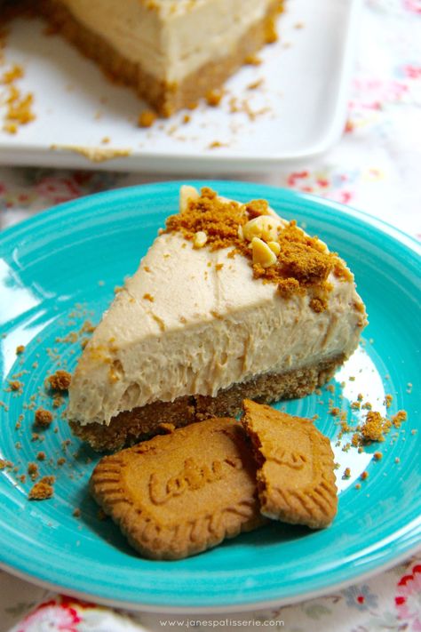 No bake speculoos cookie butter cheesecake Biscoff Filling, Western Desserts, Cookie Butter Cheesecake, Speculoos Cookie Butter, Biscoff Recipes, Halloween Birthdays, Janes Patisserie, Biscoff Cheesecake, Biscoff Cookie Butter