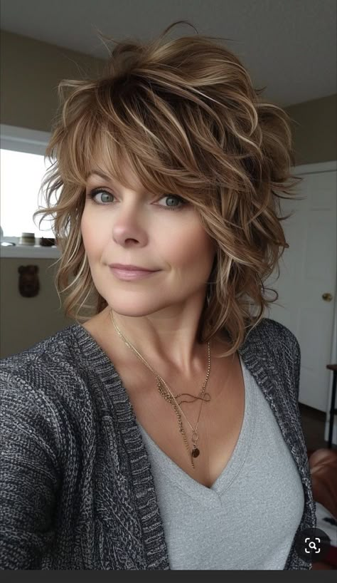 Haircuts For Medium Length Hair, Shaggy Short Hair, Layered Haircuts For Medium Hair, Shaggy Haircuts, Hairstyles For Layered Hair, Messy Short Hair, Short Layered Haircuts, Haircuts For Medium Hair, Short Hair Haircuts