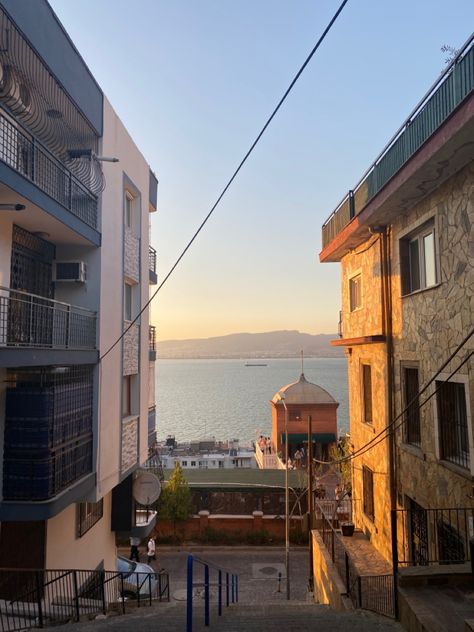 Izmir Aesthetic, Aesthetic Tiktok, Sunset Aesthetic, Aesthetic Photography Grunge, Aesthetic Photography, Dream Life, Istanbul, Vision Board, Street View