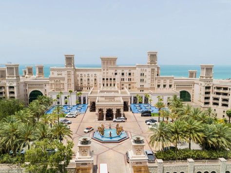 Hotels In Dubai, Madinat Jumeirah, Dubai International Airport, Armani Hotel, Apartment Exterior, Grosvenor House, Luxury Collection Hotels, Nikki Beach, Most Luxurious Hotels